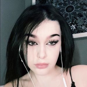 Meet your Posher, Isabel